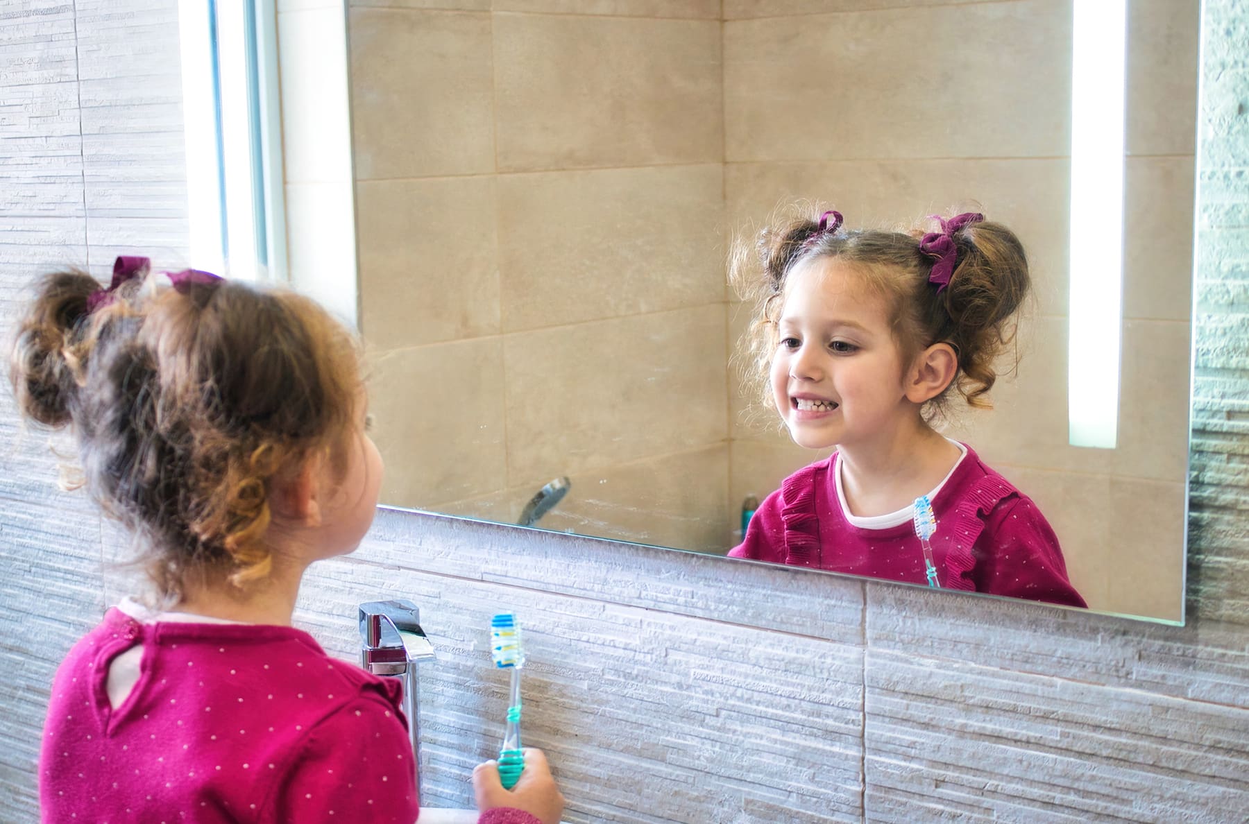 Why Are My Child’s Teeth Translucent? Dentinogenesis Imperfecta Explained